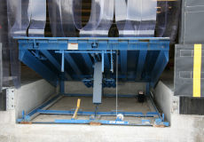 Dock-Leveler_Mechanical-Raised